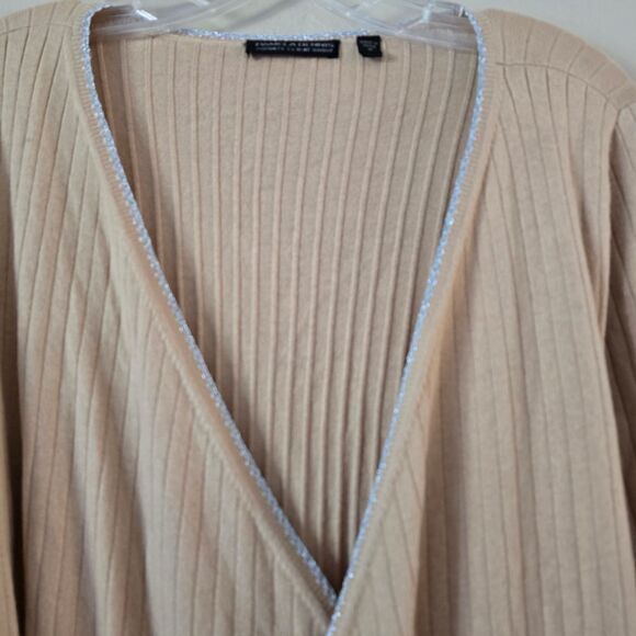 PAMELA DENNIS Beige Ribbed Wrap Dress Size Medium - Picture 4 of 9